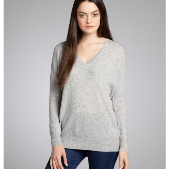 Banana Republic Sweaters - Banana Republic Grey V-Neck Sweater Size XS